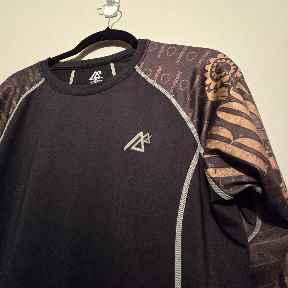 Life On Track Rash Guard Long Sleeve Swim Shirt Men XL Brown Black Graphic Print